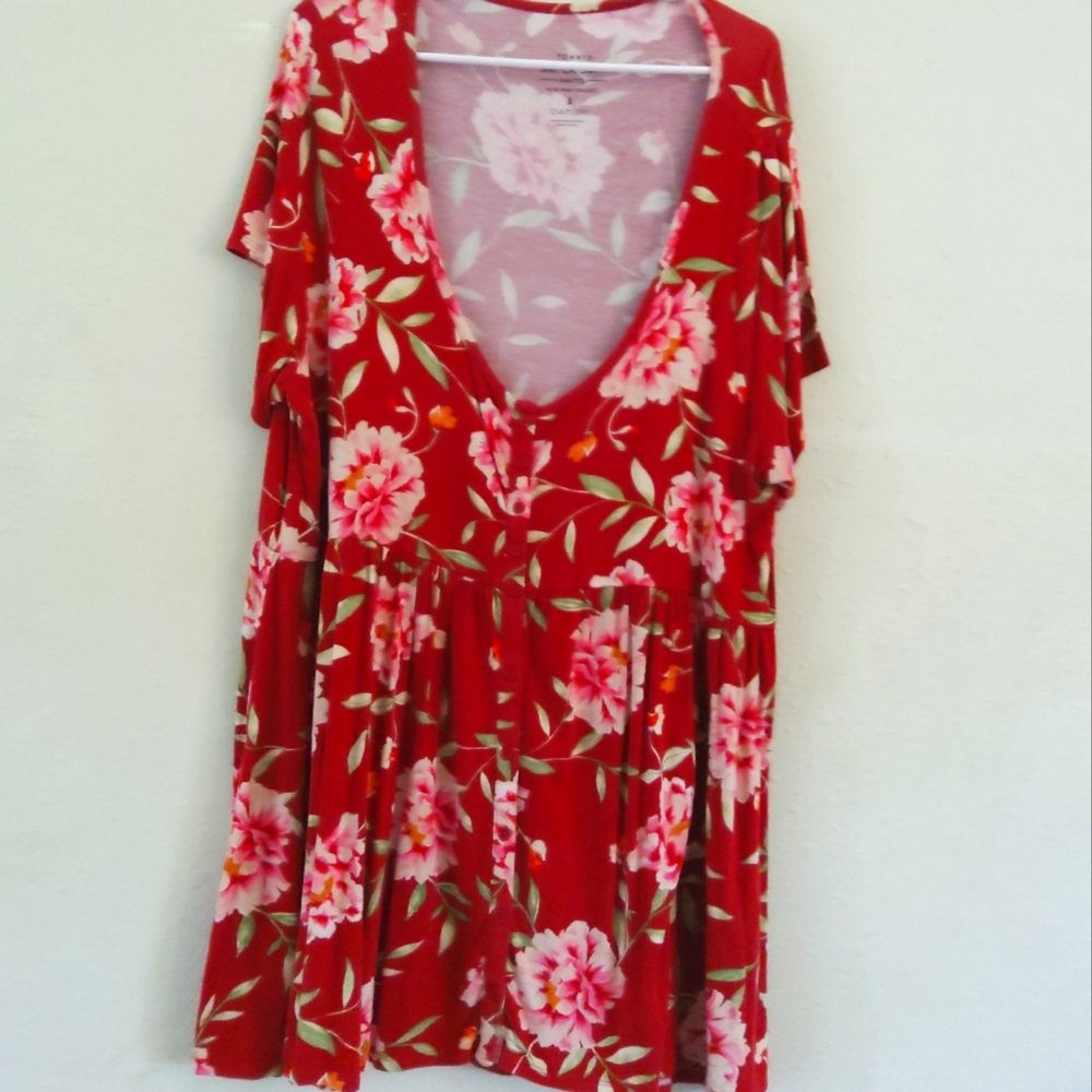 Torrid burnt orange with flowers. Size 3